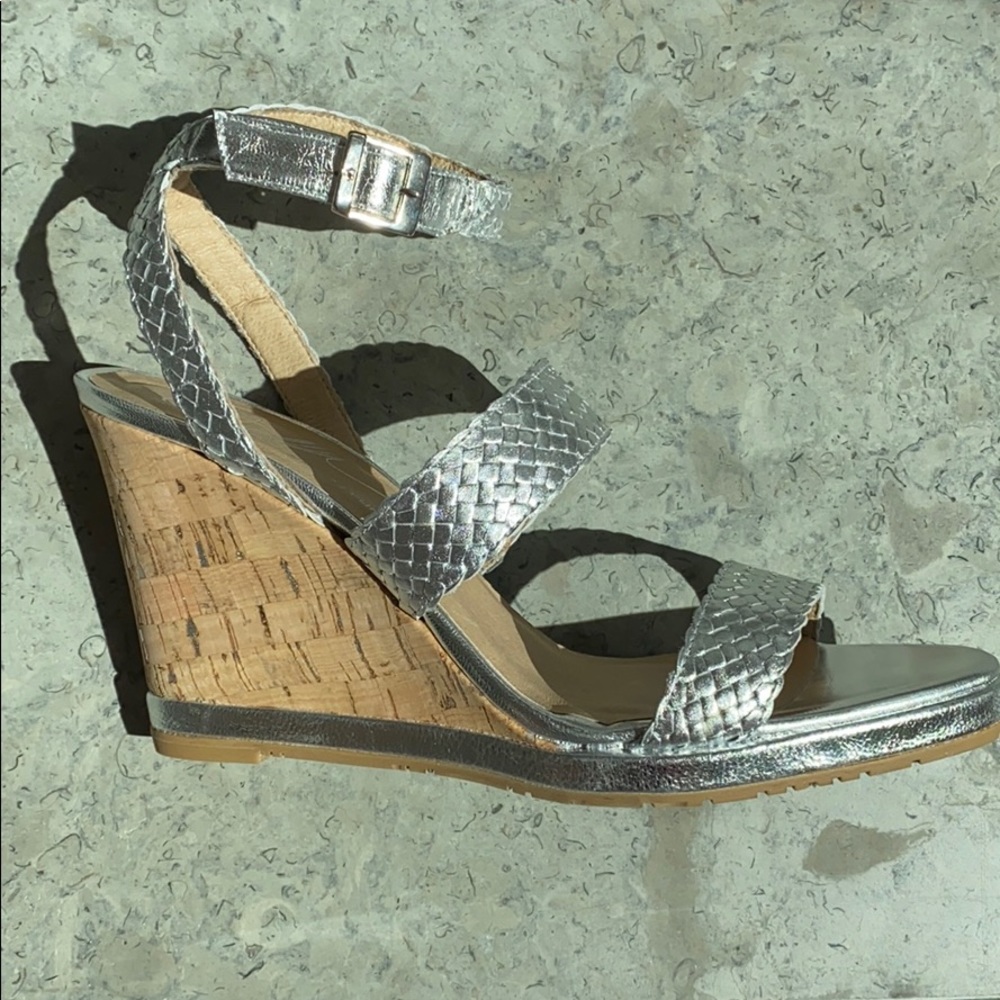 Donald Pliner sandals - Picture 14 of 16